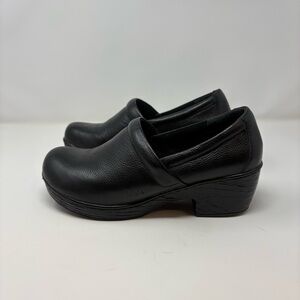 Born Concept Nadiyya Leather Slip-On Clogs Black Womens 9M